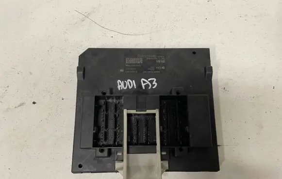 Audi A3 S3 8V Comfort/convenience module 5Q0937084AE