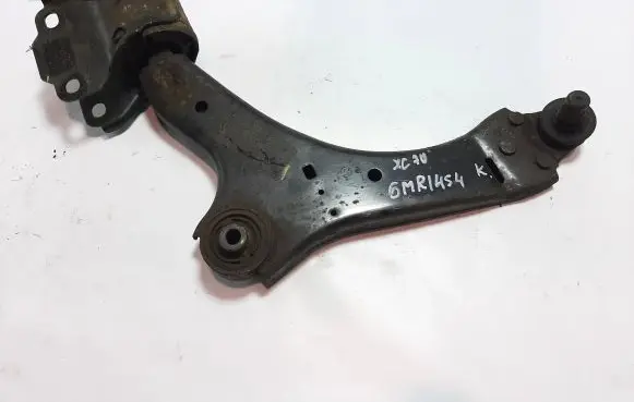 Volvo XC70 Front lower control arm/wishbone