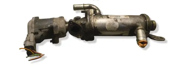 Land Rover Discovery 3 - LR3 EGR valve cooler 216045523