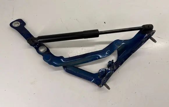 Tesla Model 3 Tailgate/trunk/boot hinge 166739800B