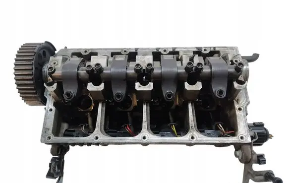 Volkswagen Golf IV Engine head 038103373R
