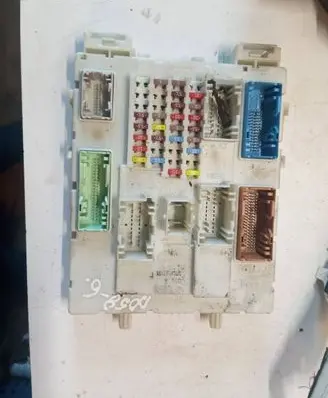 Volvo V40 Fuse module 31394963
