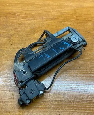 BMW 5 E34 Front door exterior handle 51211960801