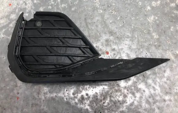 Front bumper lower grill