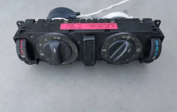 Mercedes-Benz C W202 Climate control unit 2028300985 9140010092