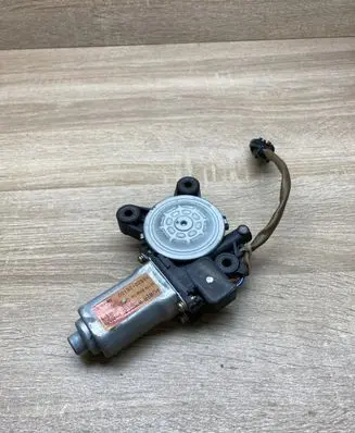 Hyundai Santa Fe Front door window regulator motor 9882026100 FRONTRIGHT