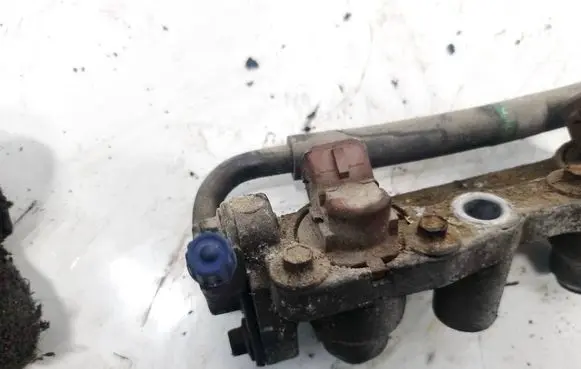Ford Puma Fuel injector 97MFBA