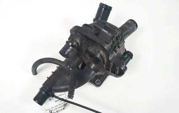 Peugeot 208 Engine coolant pipe/hose 9684588980