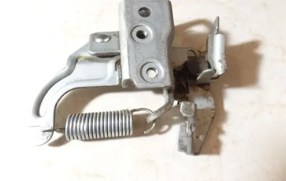 Infiniti G20 Loading door lock 