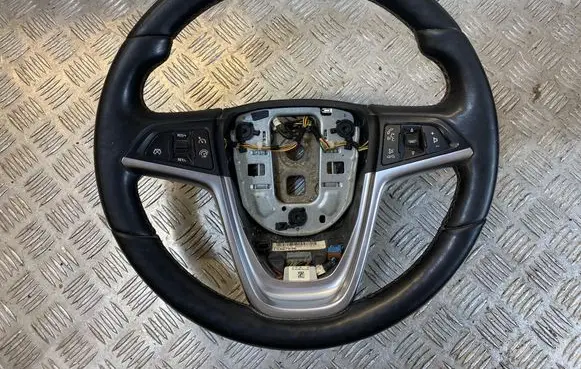 Opel Zafira C Steering wheel 13387036 0060013418