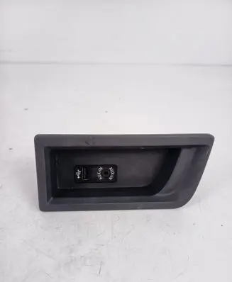 BMW 3 F30 F35 F31 USB socket connector 9207358