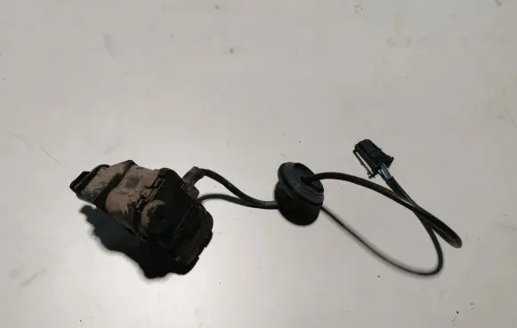 Volkswagen Polo V 6R Fuel tank cap lock motor 6R0810773E