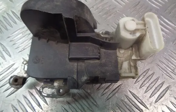 Alfa Romeo 147 Front door lock
