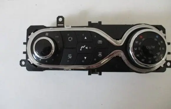 Renault Captur Climate control unit 275108796R