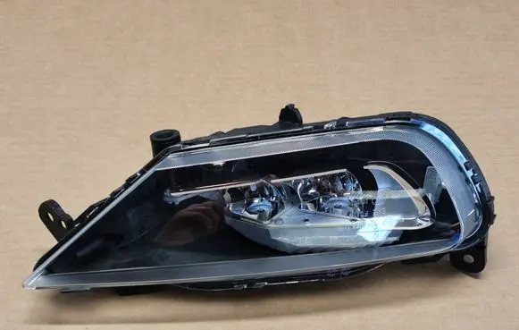 Volvo XC60 Front fog light 32337365RDANEK 32337365R