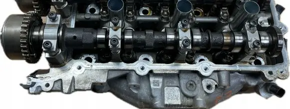 Dodge Charger Engine head 05184445A