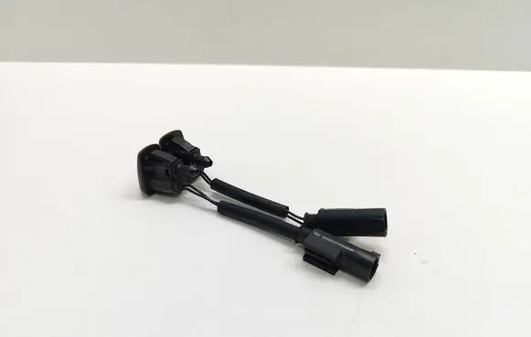 BMW 5 E60 E61 Windshield washer spray nozzle 7046060 967078 9670783
