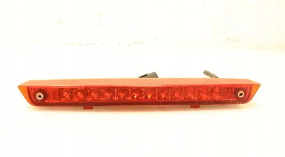 Third/center stoplight