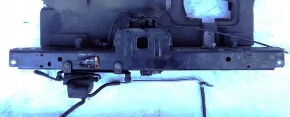 Opel Zafira C Radiator support slam panel