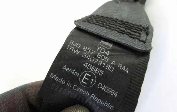 Seat Ibiza IV (6J,6P) Rear seatbelt 6J0857805A