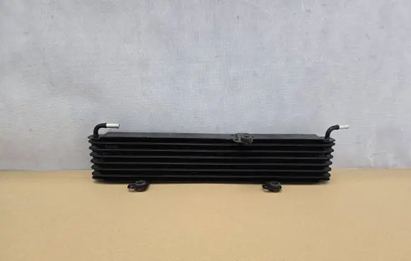 Mitsubishi Outlander Engine oil radiator 