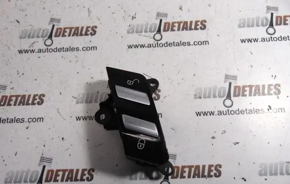 Mercedes-Benz S W221 Central locking switch button A2218213051