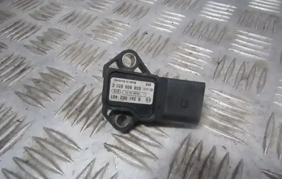 Volkswagen PASSAT B5 Air pressure sensor 038906051