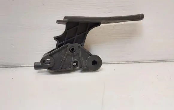 Peugeot 508 Engine bonnet (hood) release handle
