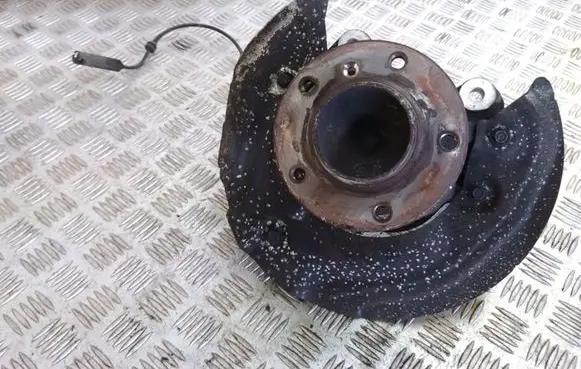 BMW 1 E81 E87 Front wheel hub 6764444