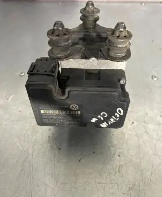 Seat Toledo II (1M) ABS Pump 1K0907379P 00009496E5 10097003153