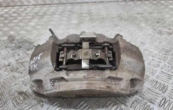 Mercedes-Benz C W205 Front brake caliper