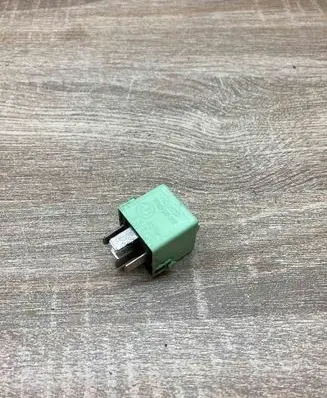 BMW 5 E39 Other relay 8373700