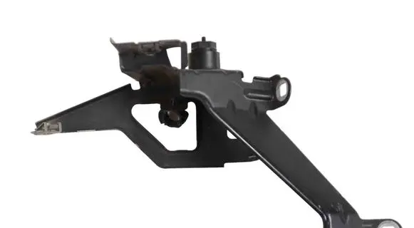 BMW 6 F12 F13 Fender mounting bracket