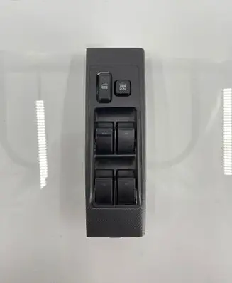 Toyota Corolla Verso AR10 Electric window control switch 848200F030 37073C339B05