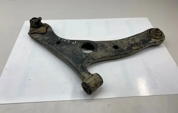Toyota RAV 4 (XA20) Front lower control arm/wishbone