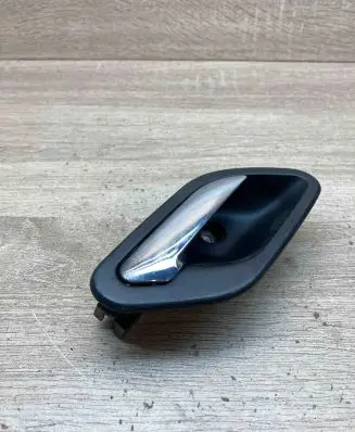 BMW 5 E39 Front door interior handle 7032926