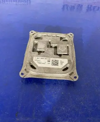 Peugeot 308 Xenon control unit/module 130732940400