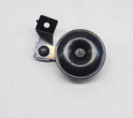 Nissan Leaf II (ZE1) Horn signal E9004020 5190917