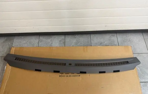 Volkswagen Amarok II Panel trim 