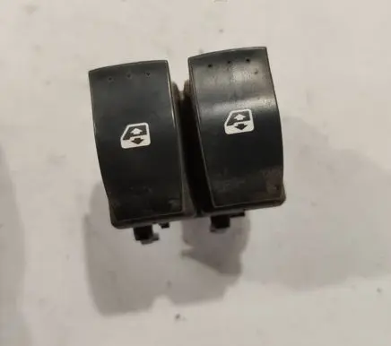 Renault Espace - Grand espace IV Electric window control switch 015088C