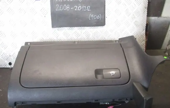Volkswagen Golf VI Glove box set 