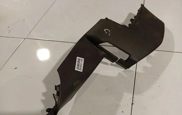 Citroen C5 (D) pillar trim (bottom) 966098277