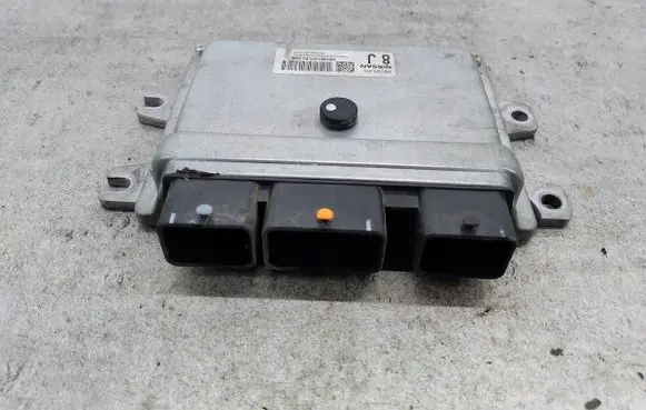 Nissan Qashqai+2 Engine control unit/module ECU MEC951-070