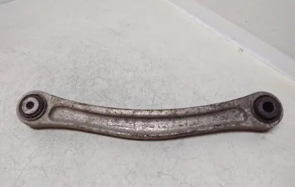 Volkswagen Touareg I Rear control arm