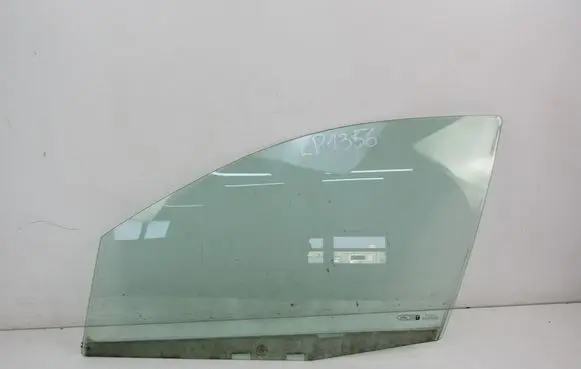 Ford Fiesta Front door window glass four-door 