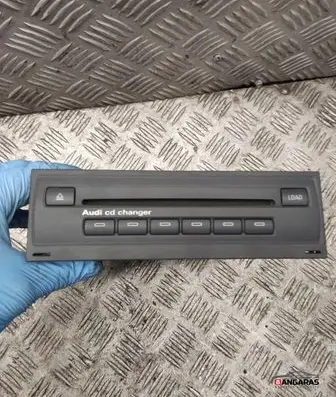 Skoda Octavia Mk2 (1Z) CD/DVD changer 4E0035111