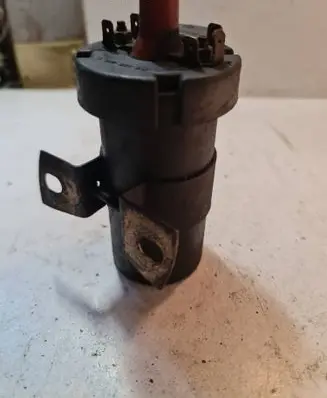 Volkswagen Golf II High voltage ignition coil 191905115A 0221122399 1220522016