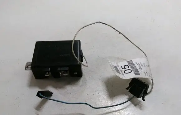 Mercedes-Benz ML W163 Aerial antenna amplifier 1638200289 A1635409008