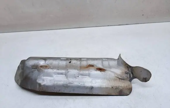 BMW 5 F10 F11 Heat shield in engine bay 8508139