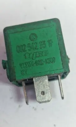 Mercedes-Benz A W168 Other relay 0025422319 V23134B52X309